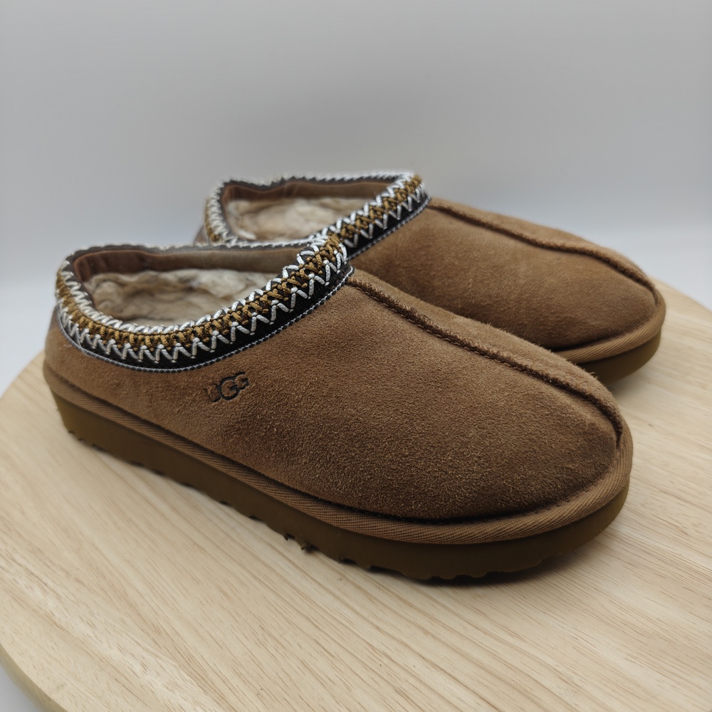 UGG Slippers 5955 Womens Size 6 Brown Sheepskin Shearling Lined Cozy Slip On